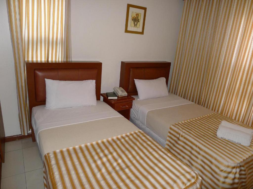 Hotel Cosmopolitan Baguio City Esterno foto