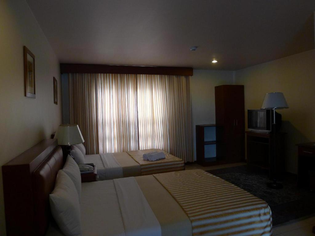 Hotel Cosmopolitan Baguio City Esterno foto