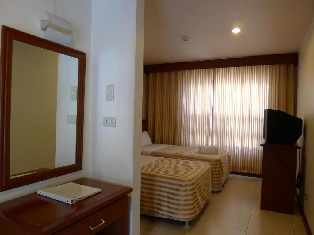 Hotel Cosmopolitan Baguio City Esterno foto