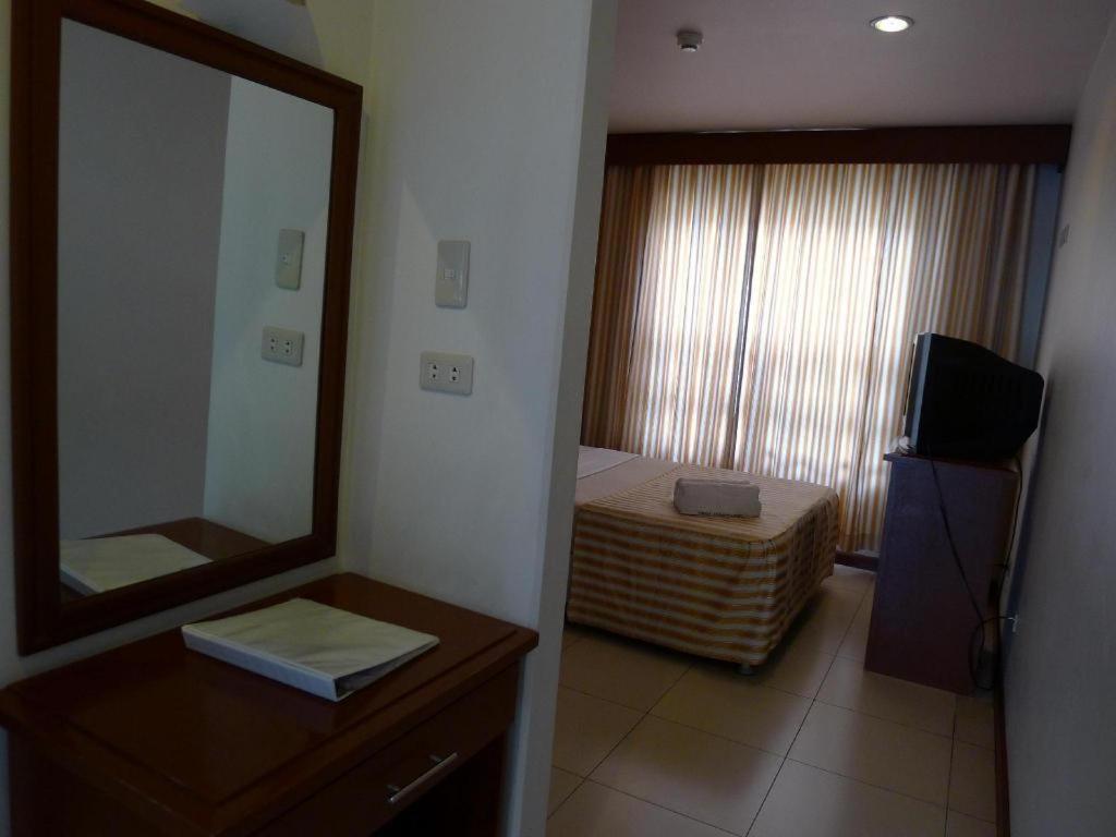 Hotel Cosmopolitan Baguio City Esterno foto