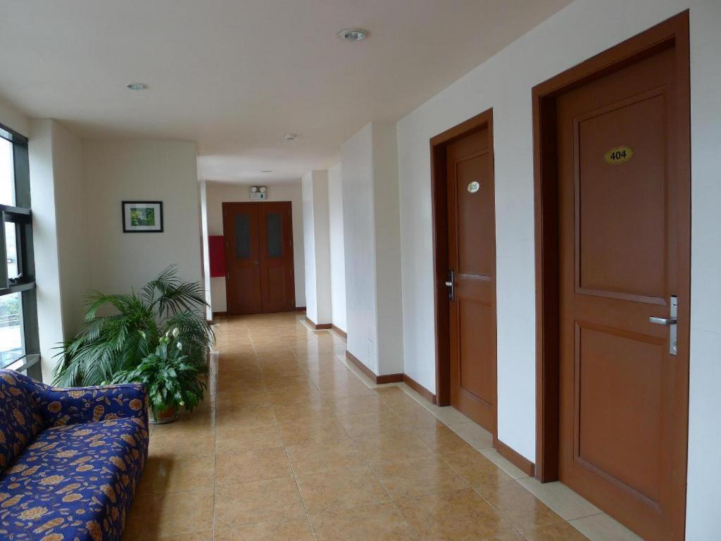 Hotel Cosmopolitan Baguio City Esterno foto